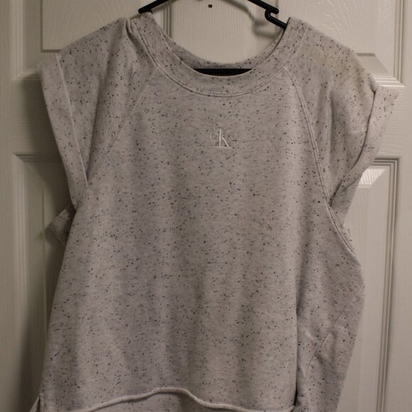 Sweatshirt  -012 - Picture 1 of 1